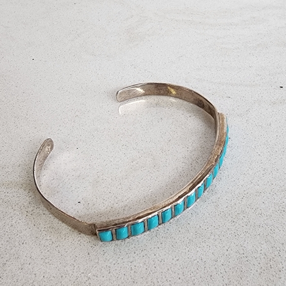 Navajo Native American Running Bear 15 Turquoise Stone Sterling Silver Cuff - Picture 4 of 8